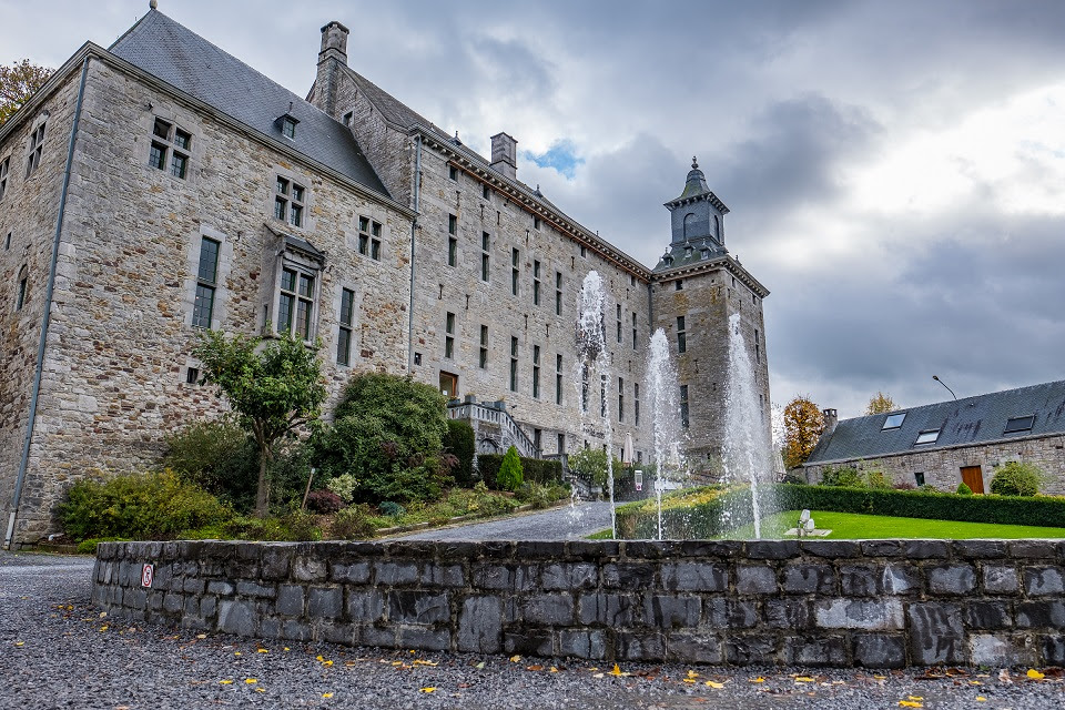 Vue extérieure - Château de Jarzé C.Delvaux