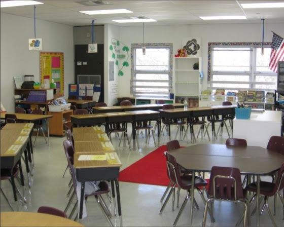 desks-in-rows1.jpg