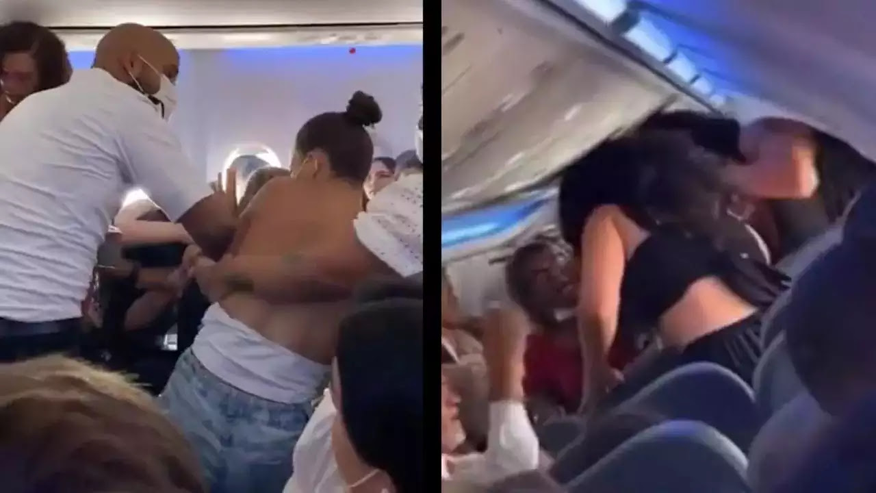 شاهد مشاجرة بين 12 امرأة على متن طائرة أثناء تحليقها في الجو