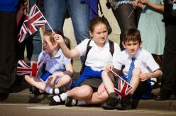 Miles de niños corren el peligro de quedar indocumentados con un Brexit sin acuerdo