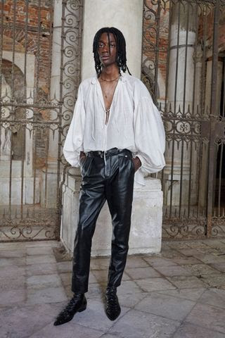 desfile masculino de primaveraverano 2022 de Saint Laurent en Venecia