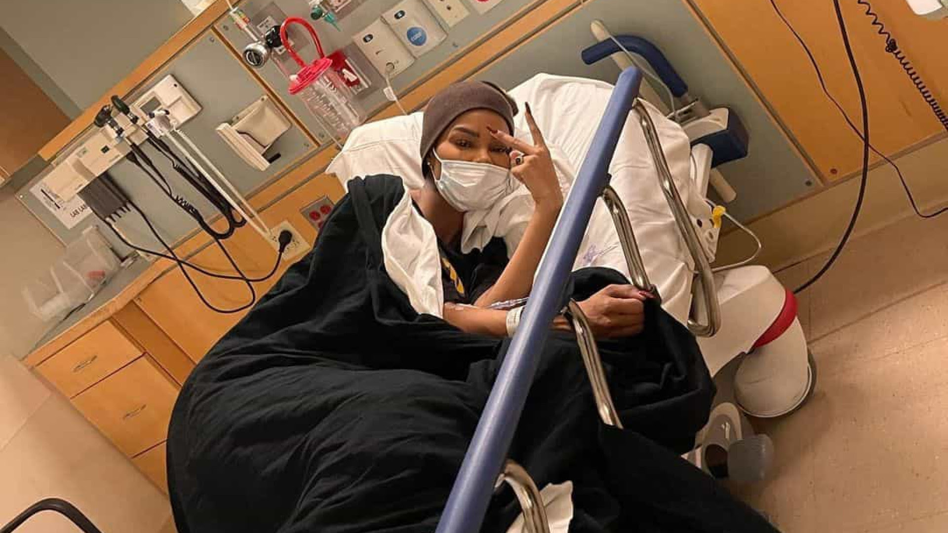 Cantora Teyana Taylor cancela show e é hospitalizada de urgência