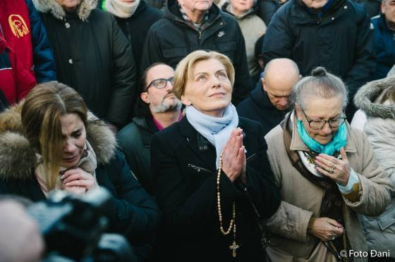 aparicion-de-la-virgen-a-mirjana-en-medjugorje-el-2-de-enero-de-2017-12