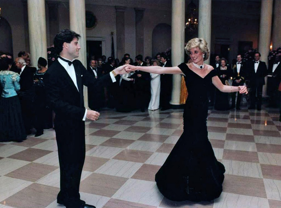 1985_john_travolta_diana_white_house_dance