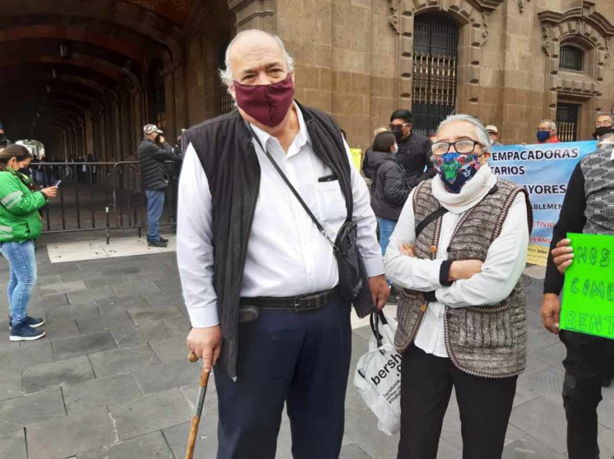 ¿Abuelitos empacadores pueden volver a trabajar tras vacunarse? ¿Abuelitos empacadores pueden volver a trabajar tras vacunarse?