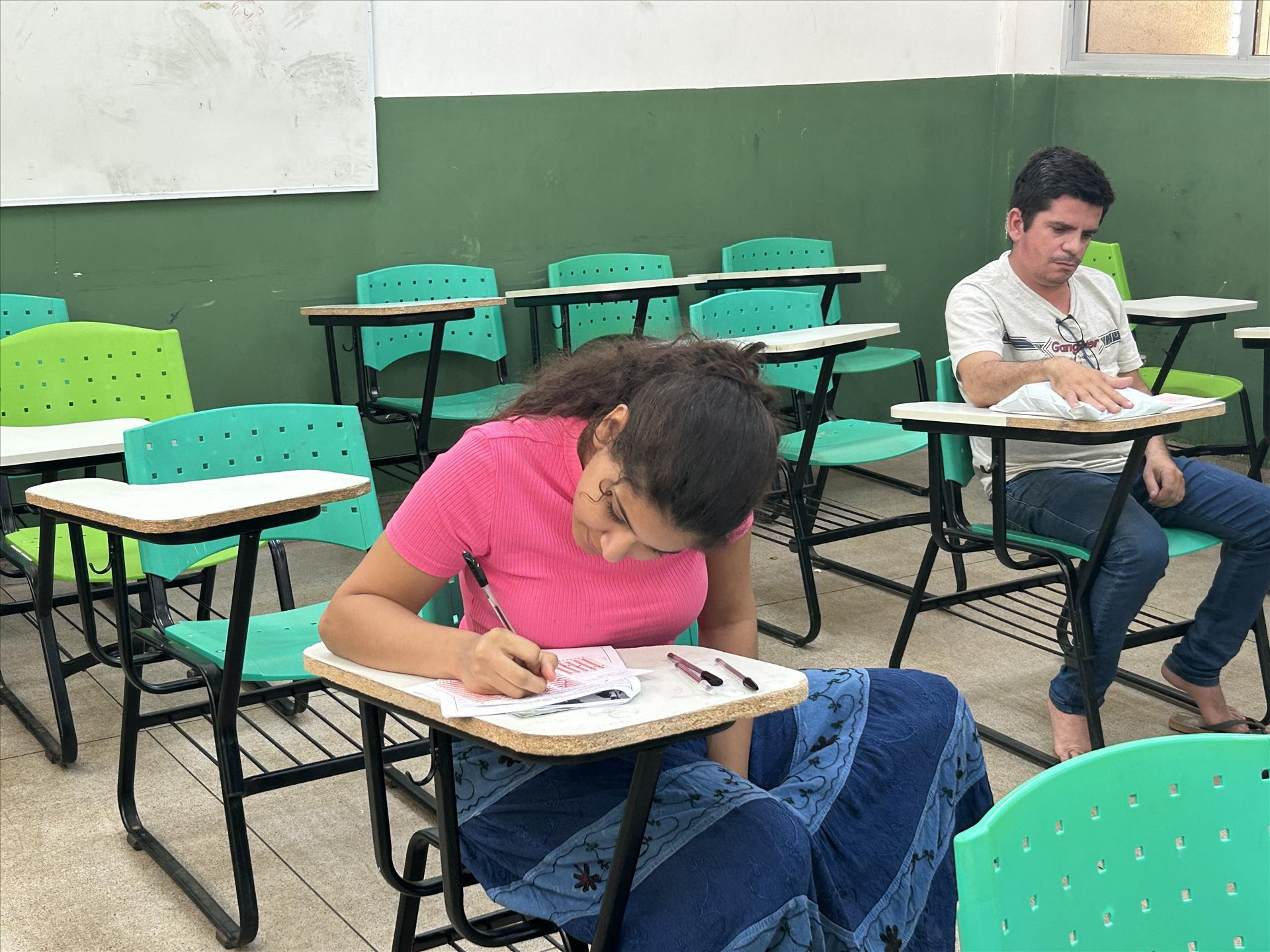 Candidatos realizam a prova do Vestibular 2024/1 do TO Graduado, em Palmas (Foto: Lourranny Parente)
