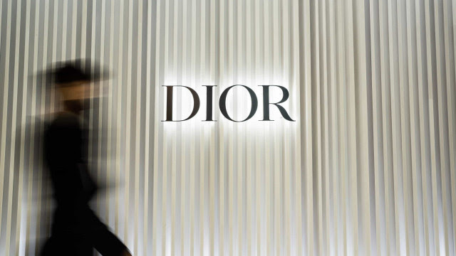 Moda na pandemia vive onda esotérica liderada pela Dior, com looks inspirados no tarô