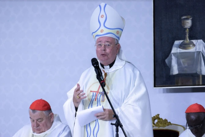 Cardinal Jean-Claude Hollerich celebrates Mass at the International Eucharistic Congress in Budapest, Hungary, Sept. 10, 2021