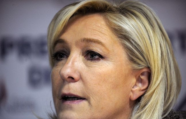 Marine Le Pen en conférence de presse à Orléans, le 6 mars 2015. AFP PHOTO / GUILLAUME SOUVANT