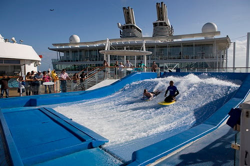 La croisiere pourquoi, comment!... - Page 6 Flowrider_2