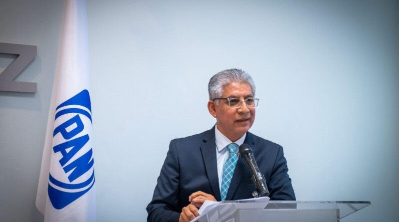 Crítica dirigente del PAN Veracruz, espectaculares de Cisneros “ya lo  habías señalado”, responde | Elementosmx