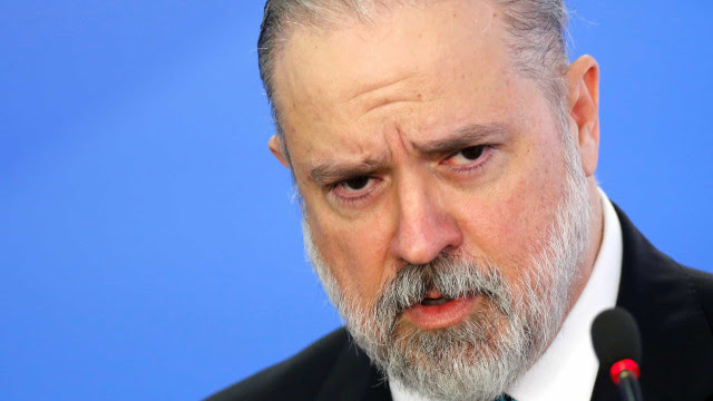 PGR vê indícios de informações falsas sobre urna eletrônica em live de Bolsonaro