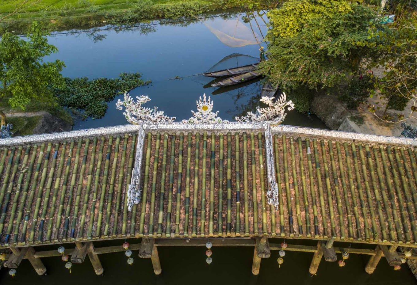 Cây cầu ngói hơn 240 năm tuổi ở Thừa Thiên Huế