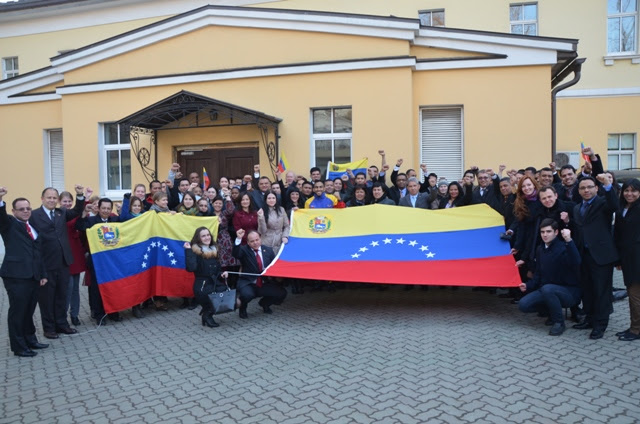 Jóvenes rusos de los movimientos de solidaridad con la Revolución Bolivariana rechazaron agresiones gringas
