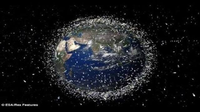 Spaceships All Around Earth - Massive UFO War Above Us! Spaceships All Around Earth - Massive UFO War Above Us!