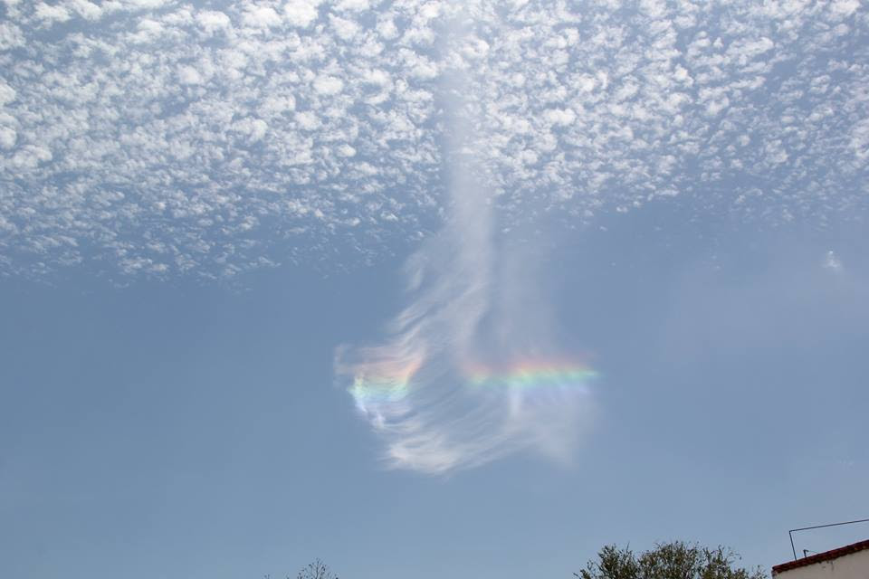 Mysterious Iridescent Cloud Falls From the Sky in Mexico on Good Friday (Photos)