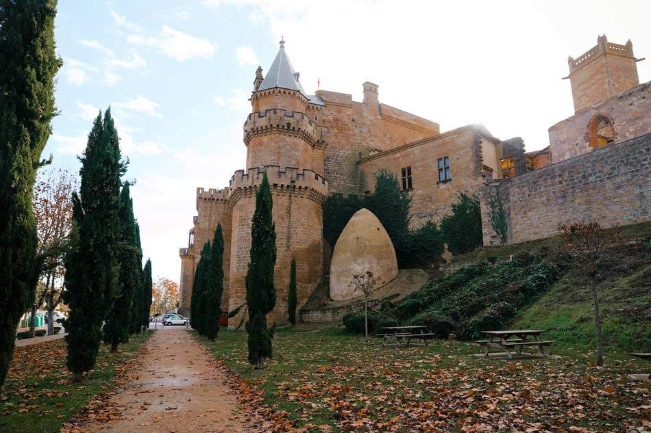 Qué ver en Olite Qué ver en Navarra Pueblos más bonitos de Navarra Calles Bonitas de Olite Castillo Palacio Real de olite Murallas de Olite