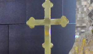 Pakistan: Christians forced to remove cross from a church after threats from local Muslims
