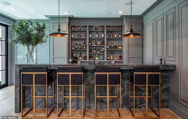 See inside the .8Million Mansion Rihanna just bought in Beverly Hills (photos)