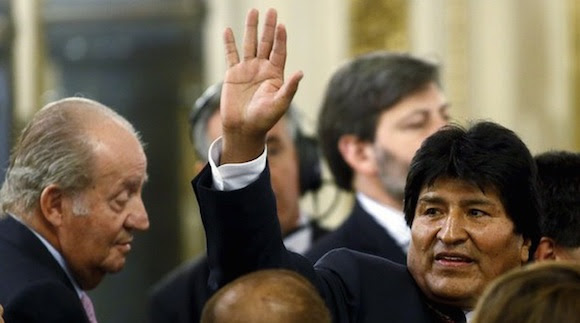 El presidente Evo Morales asistió ayer en Buenos Aires a la investidura del presidente argentino, Mauricio Macri. Foto: Reuters