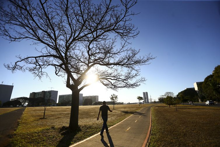 Marcelo Camargo/Agência Brasil Tempo seco em Brasília.