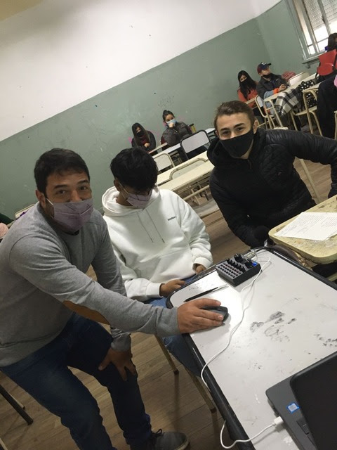 Con apoyo de la UNLP, dos escuelas desarrollaron una web pensada para estudiantes del último año del secundario Con apoyo de la UNLP, dos escuelas desarrollaron una web pensada para estudiantes del último año del secundario