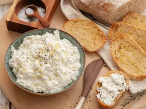 Homemade ricotta cheese recipe