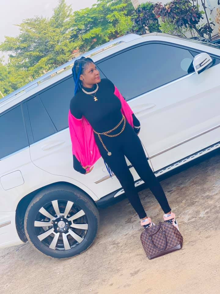 Nigerian lady arrested by EFCC for internet fraud shortly after welcoming new month with
