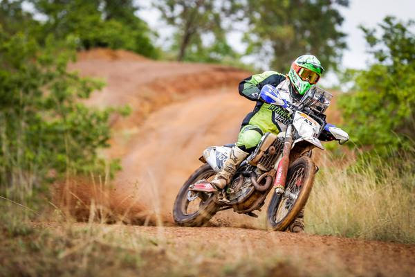 Piloto catarinense, Guto Bogo, completou etapa 5 em quatro na Moto Over (Gustavo Epifânio/Fotop)