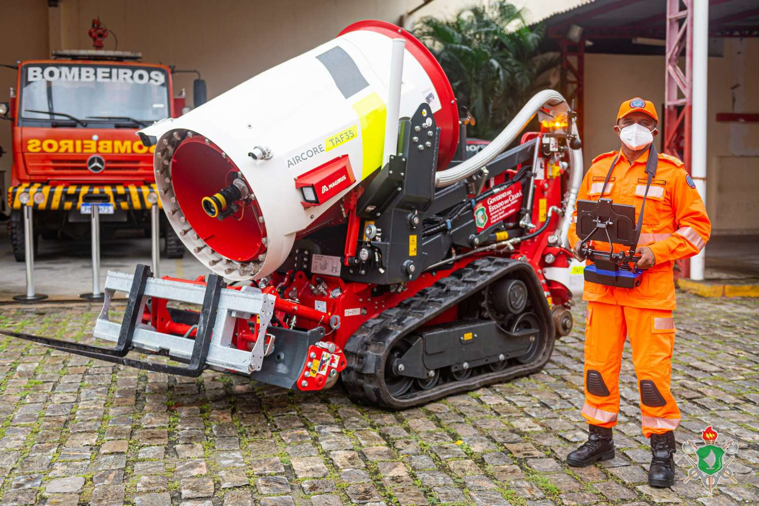 Caminhão de Lixo IVECO Serviço de Limpeza Urbana Abre o Baú - 1 unidade -  Usual Brinquedos - Caminhões, Motos e Ônibus de Brinquedo - Magazine Luiza