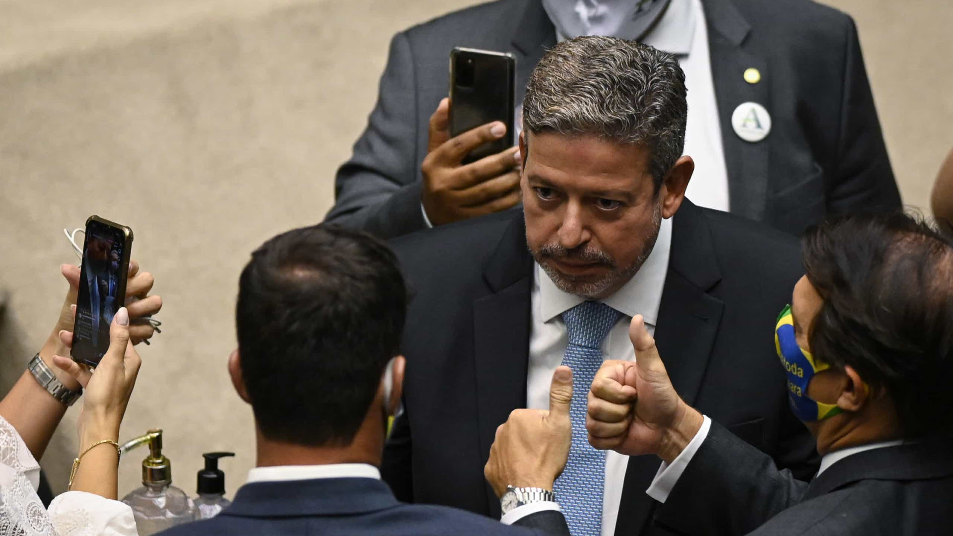 Câmara aprova em 1º turno texto-base da PEC eleitoral de Bolsonaro