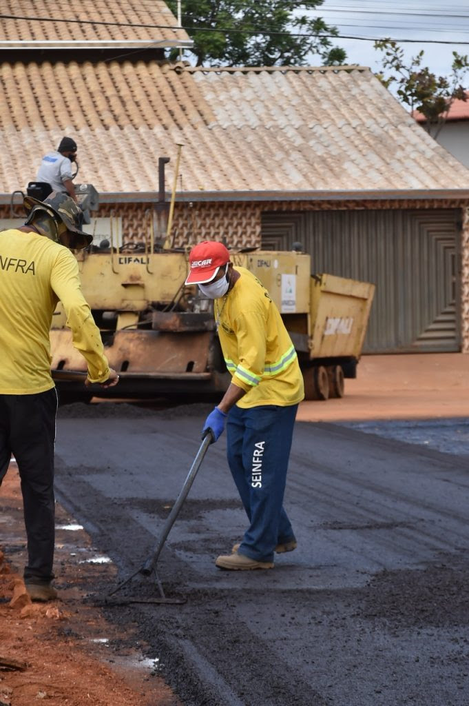 Prefeitura de Aparecida - diversos bairros foram asfaltados na atual gestão.