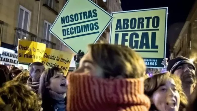 Europa Laica exige garantizar el derecho legal al aborto