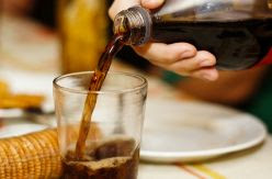 Las drásticas medidas de Chile contra la obesidad logran reducir un 23% la venta de bebidas azucaradas