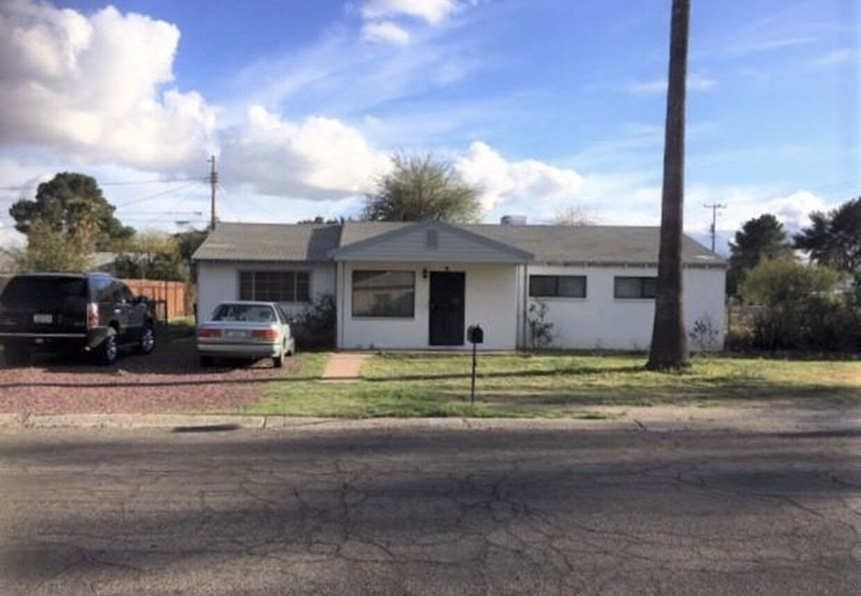 5302 E Peach St, Tucson, AZ 85712 home near Tucson Medical Park wholesale opportunity