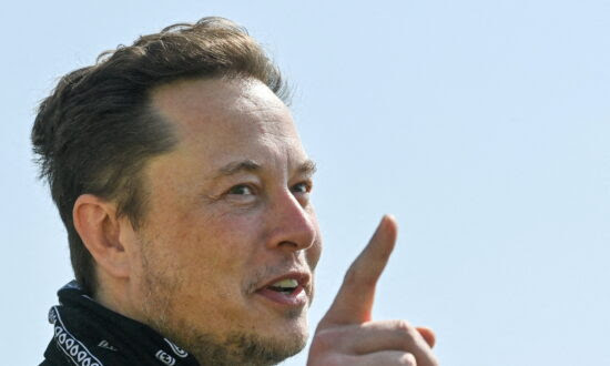 Elon Musk Rebuffs Bill Gates’ Climate ‘Philanthropy’ Request in Scathing Text