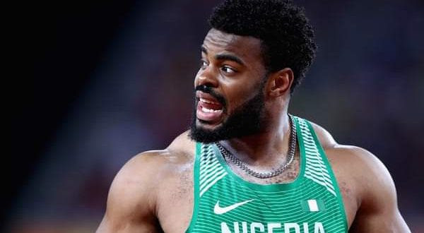 Tokyo Olympics: Nigerian Shotput finalist, Chuckwuebuka Enekwechi, films himself washing the only Jersey given to him for the competition ahead of the finale (video)