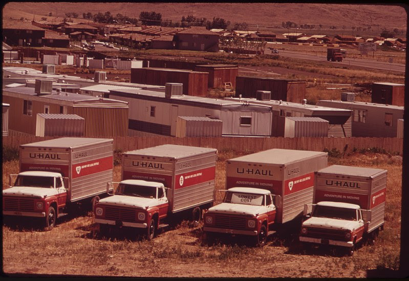 File:ALONG I-80, OUTSIDE RENO - NARA - 553132.jpg