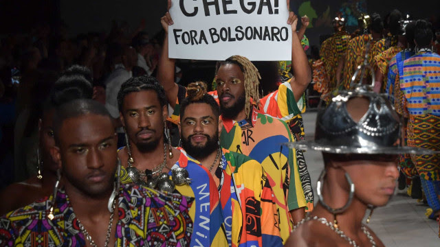 SPFW tem 'Fora, Bolsonaro' com marcas desafiando o moralismo em desfiles
