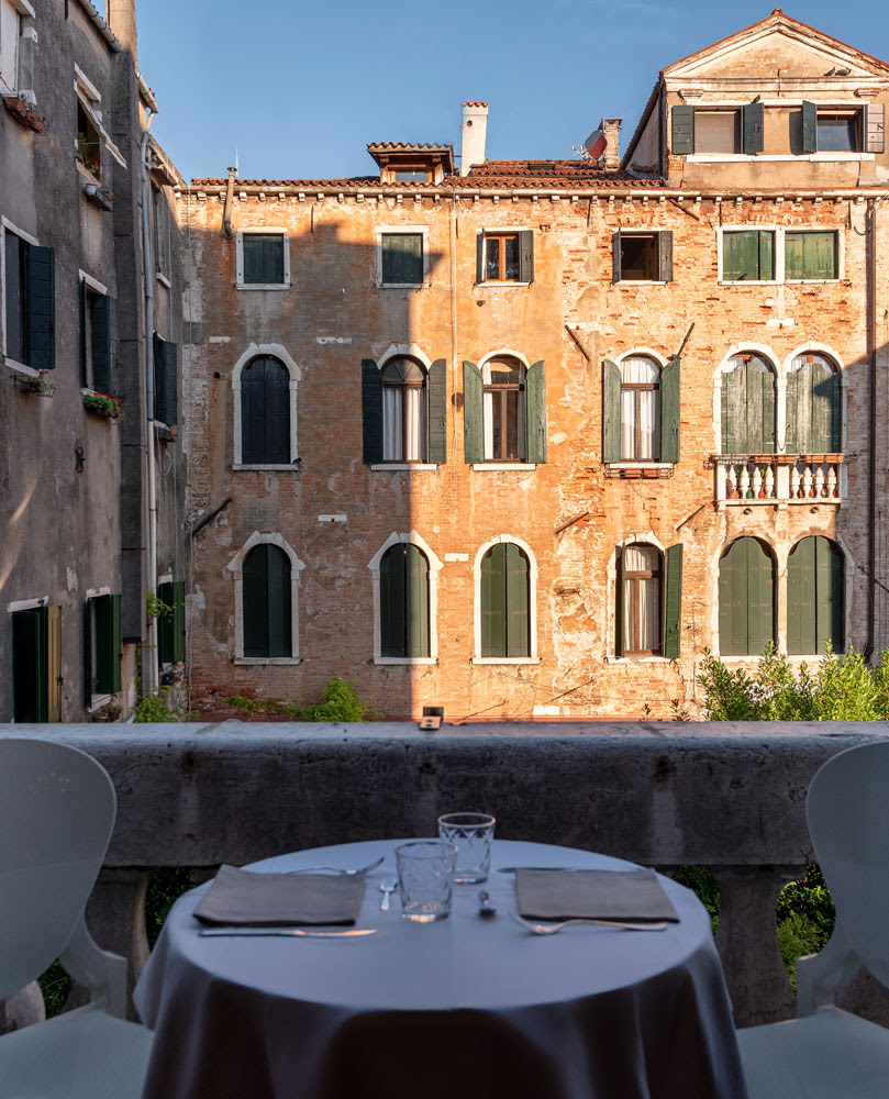 Ad enjoy all venice has to offer from one of our excellent 4 to 5 star hotels. Hotel e Apartment Il Sogno di Romeo e Giulietta Venice