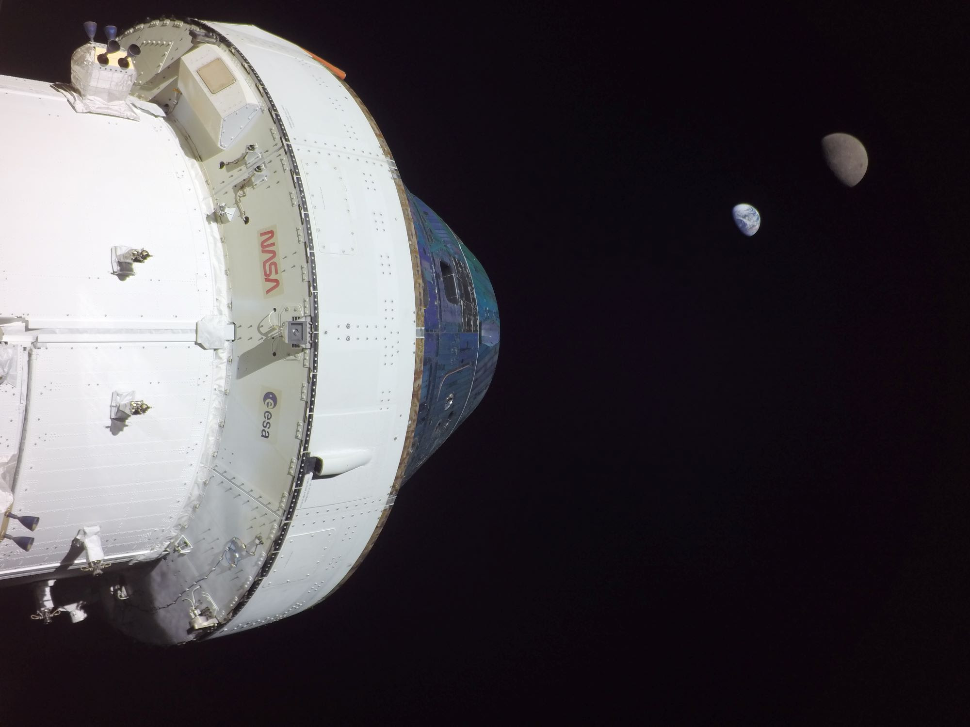 Europe is
                                                          powering
                                                          humankind’s
                                                          return to the
                                                          Moon through
                                                          Artemis’ Orion
                                                          ESM - ©
                                                          NASA2022