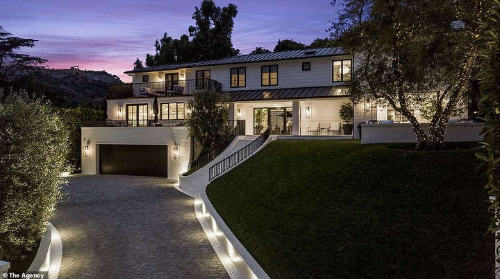 See inside the .8Million Mansion Rihanna just bought in Beverly Hills (photos)