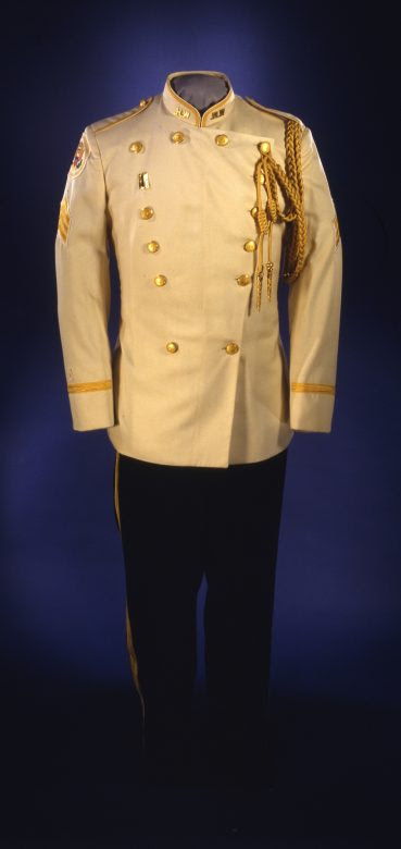 White House Uniform 2.jpg