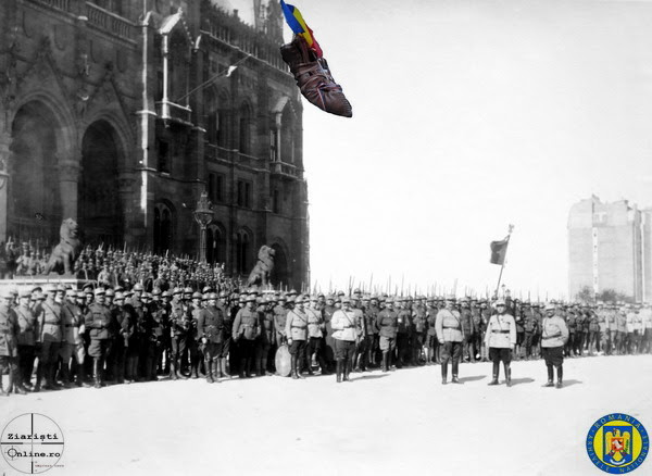 11 Reg 27 Infanterie la Parlamentul Ungariei 1919 - Armata Romana la Budapesta Foto Roncea Ro - Ziaristi Online - Arhivele Nationale