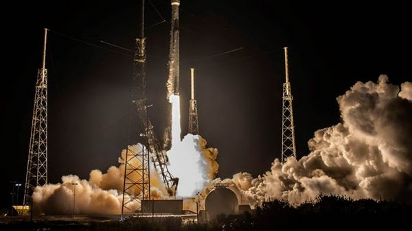 Νέα εκτόξευση Eutelsat-hot-bird-13g-launch-falcon-9-spacex