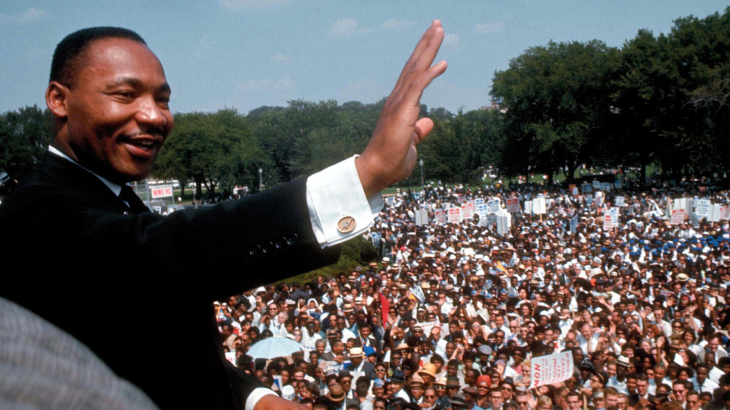 Martin Luther King Jr: Quotes, Assassination & Facts -

HISTORY