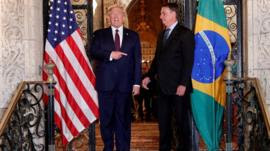 Em dia de pânico no mercado, Bolsonaro diz nos EUA que é leal 'às políticas econômicas de Paulo Guedes'