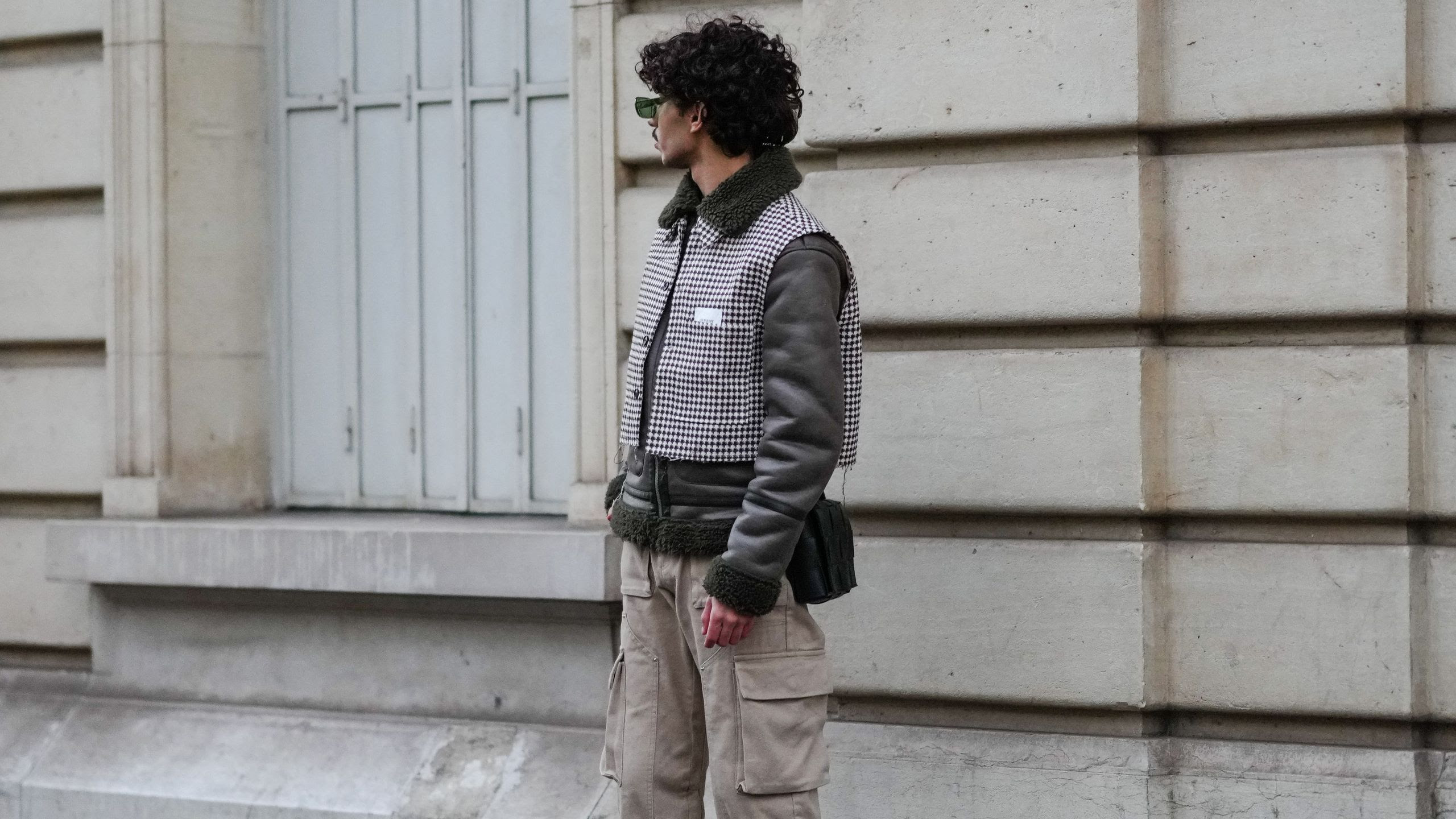 ¿La prueba de que el pantalón cargo ha vuelto definitivamente Cómo no en el asfalto.