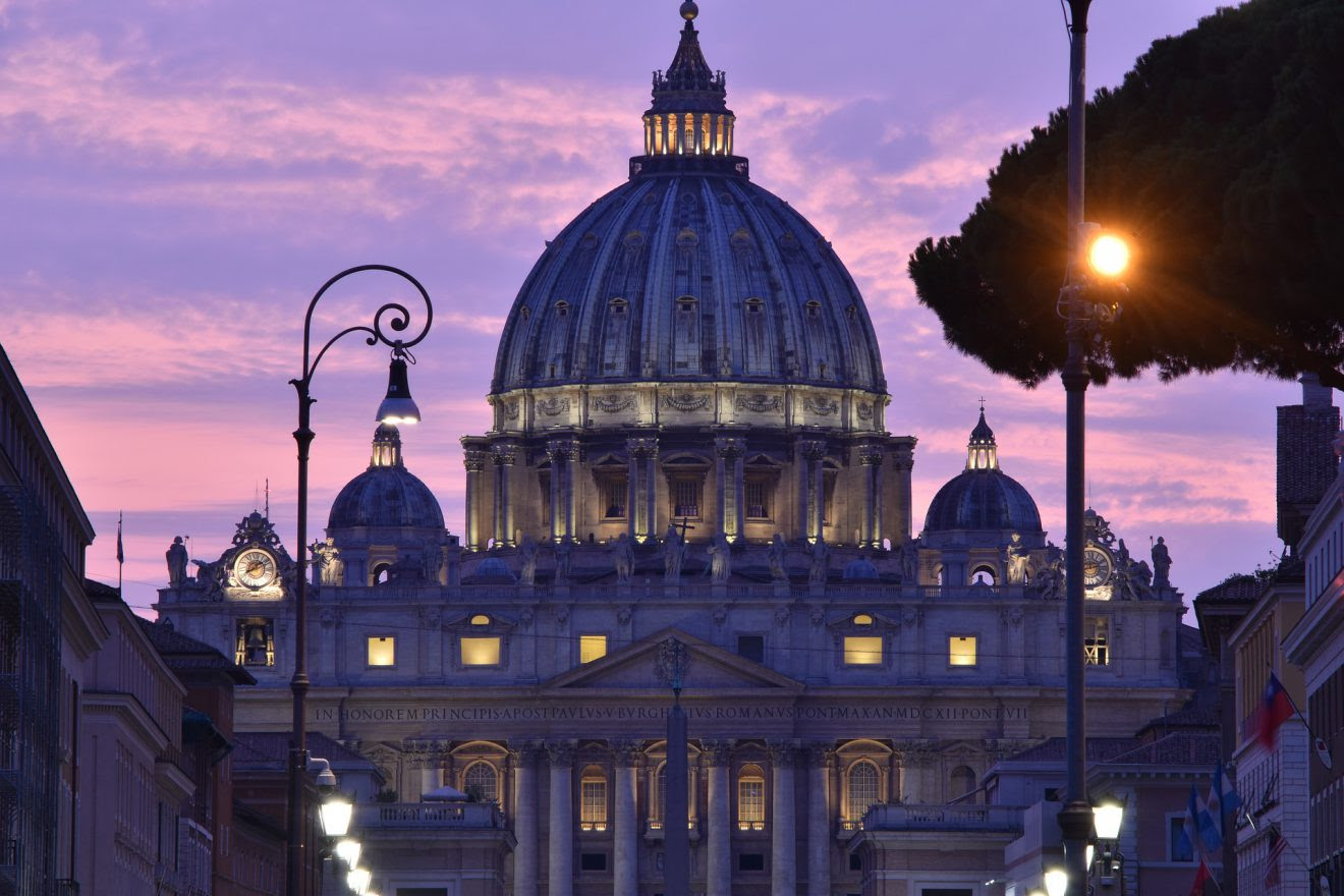 El Vaticano también quiere velar por su salud