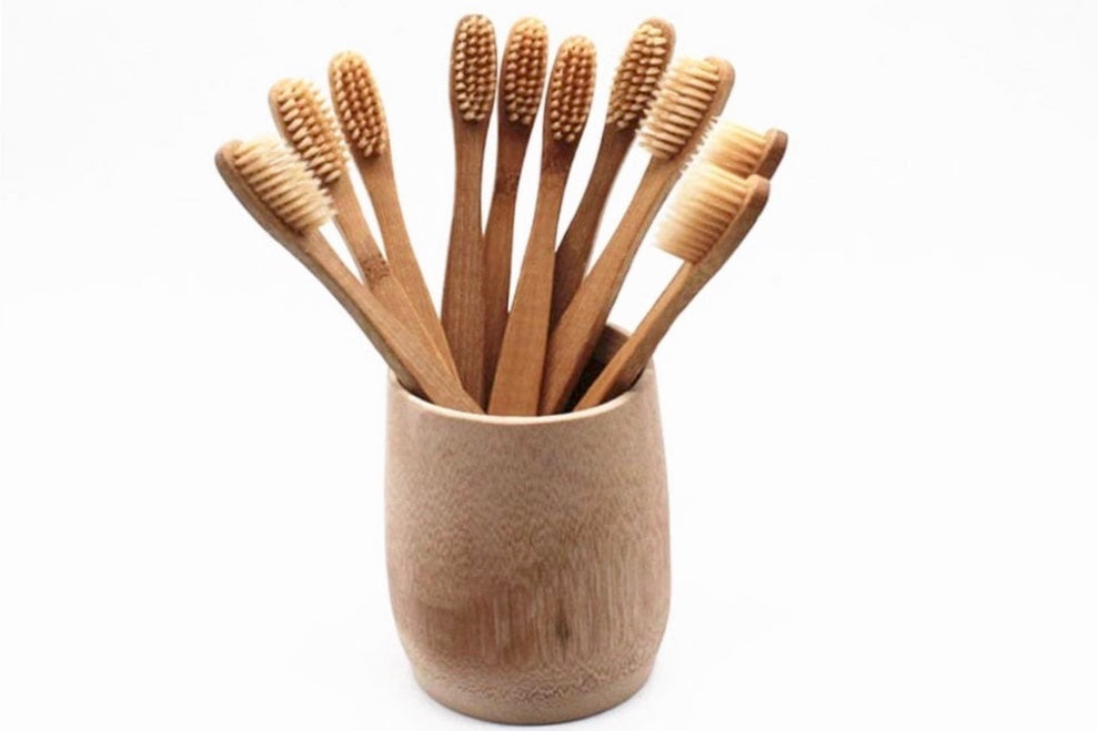 Bamboo toothbrushes sold only in packs of 10 is one example of Zero Waste Cartelâs eco-friendly shipping.